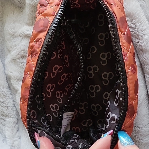 Beautiful Camp Gladiator Orange Leopard Print Crossbody/Belt Bag 🐆 - Picture 7 of 13